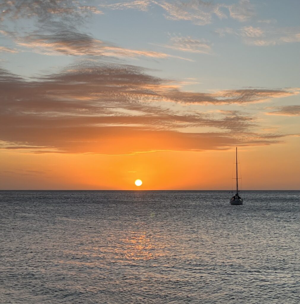 Champaign with Sunset on Waikiki Sailing Tours